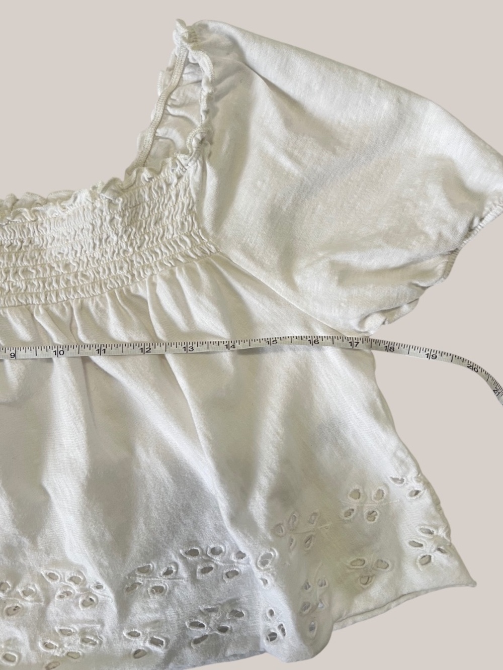American Eagle Women’s XS White Smocked Crop Top Eyelet Cottagecore Boho EUC - Picture 7 of 10